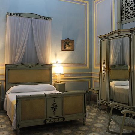 Hotel Posada Toledo & Galeria Мерида Экстерьер фото