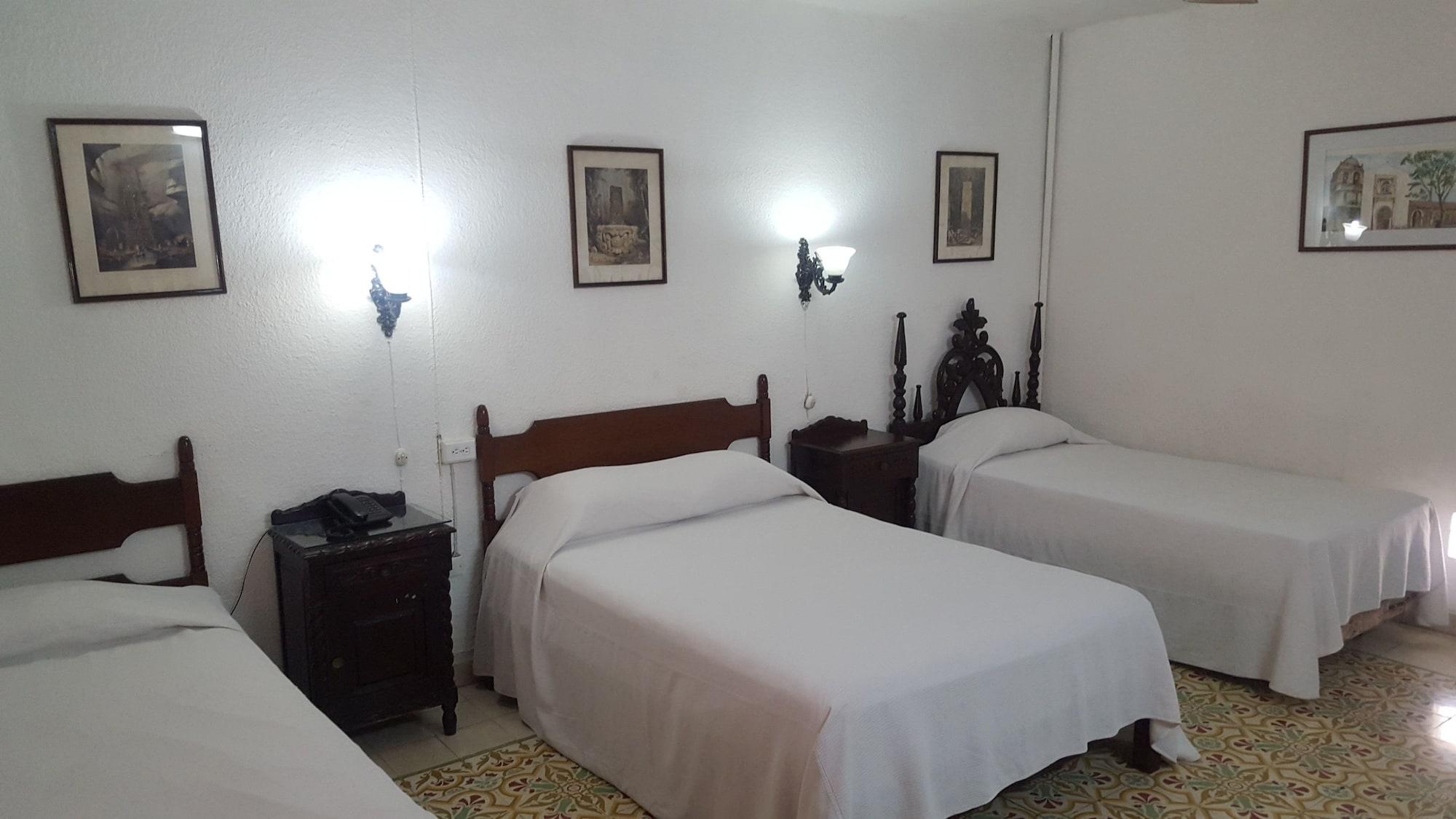 Hotel Posada Toledo & Galeria Мерида Экстерьер фото
