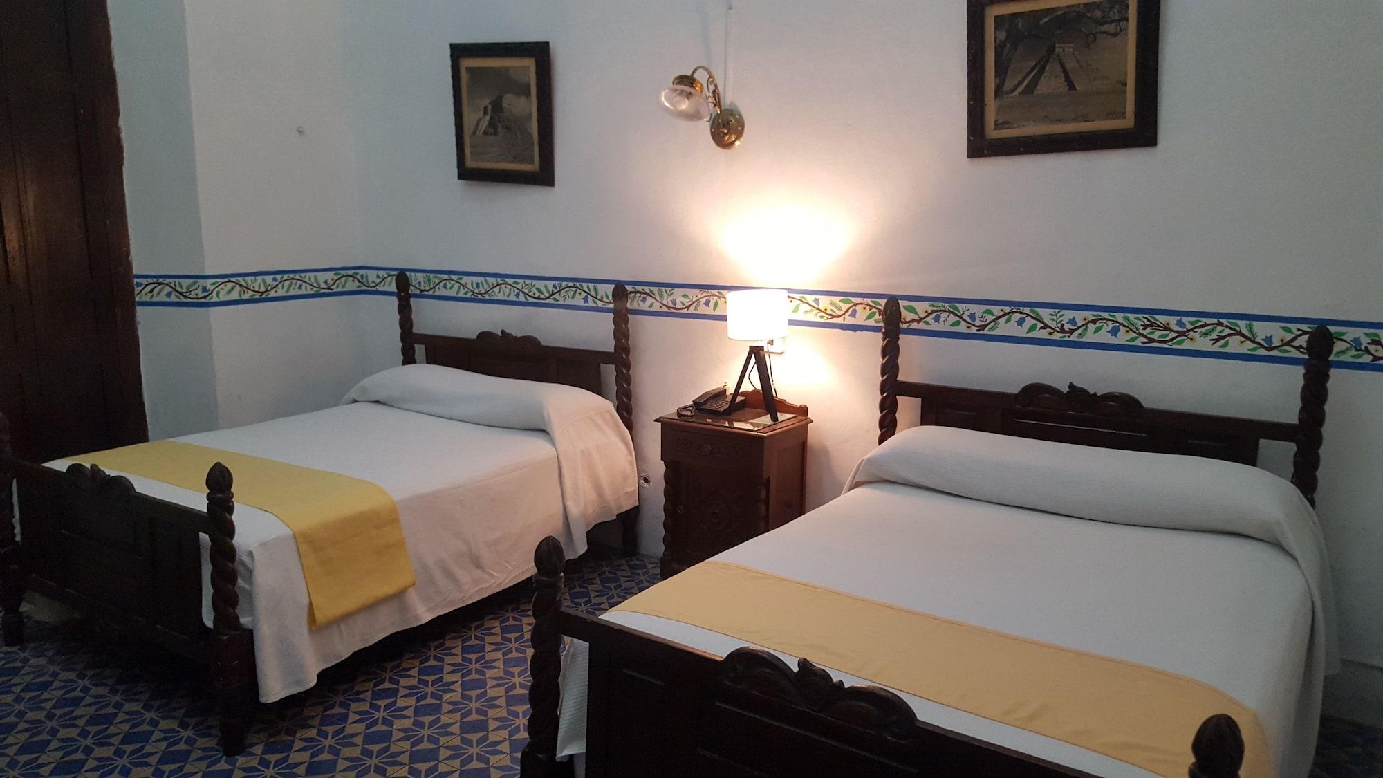 Hotel Posada Toledo & Galeria Мерида Экстерьер фото