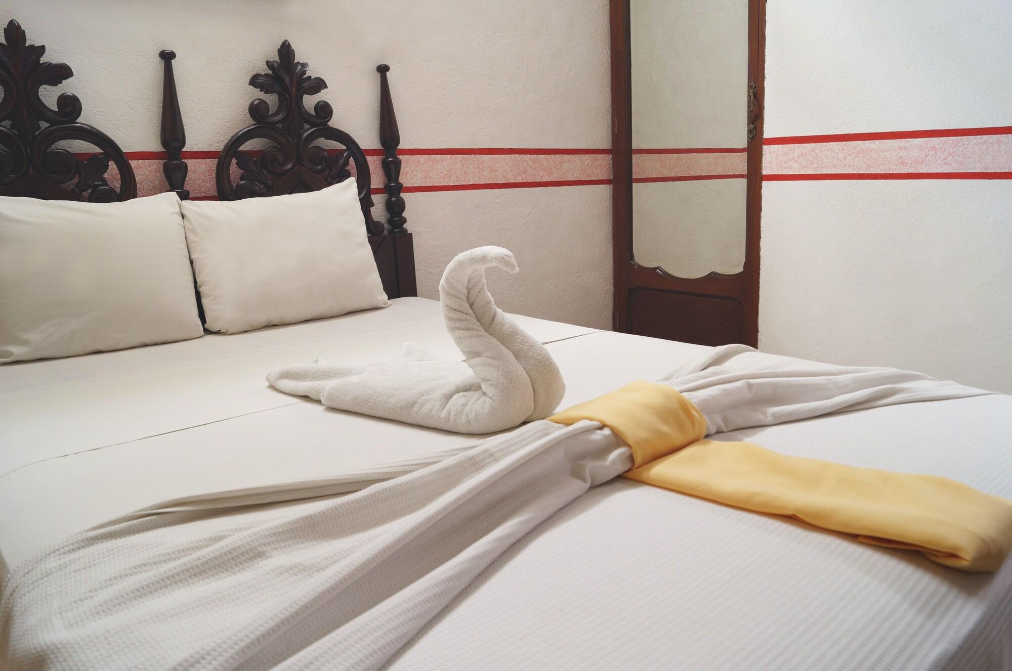 Hotel Posada Toledo & Galeria Мерида Экстерьер фото