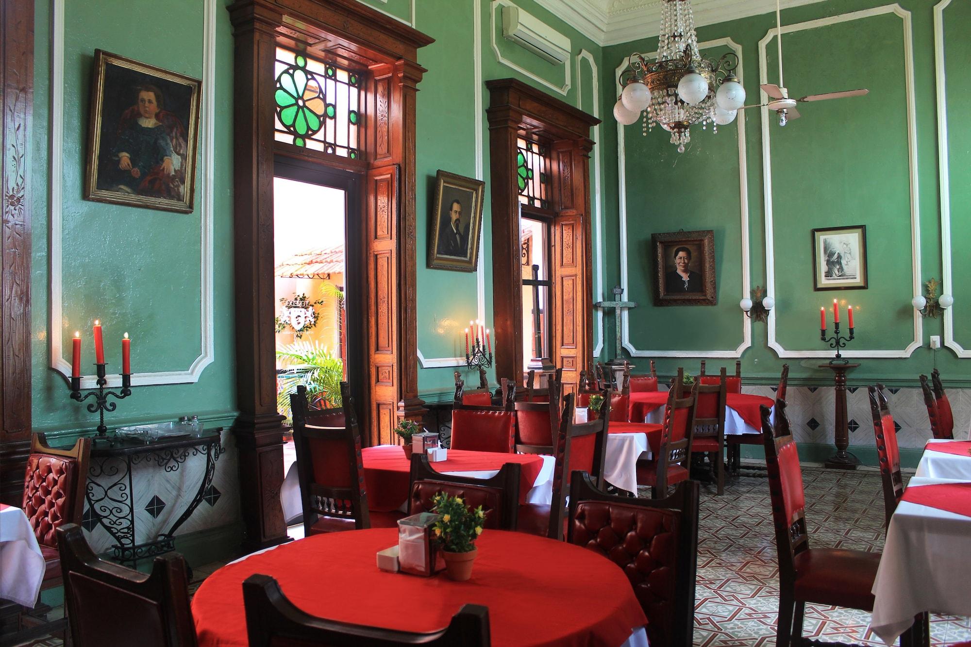 Hotel Posada Toledo & Galeria Мерида Экстерьер фото
