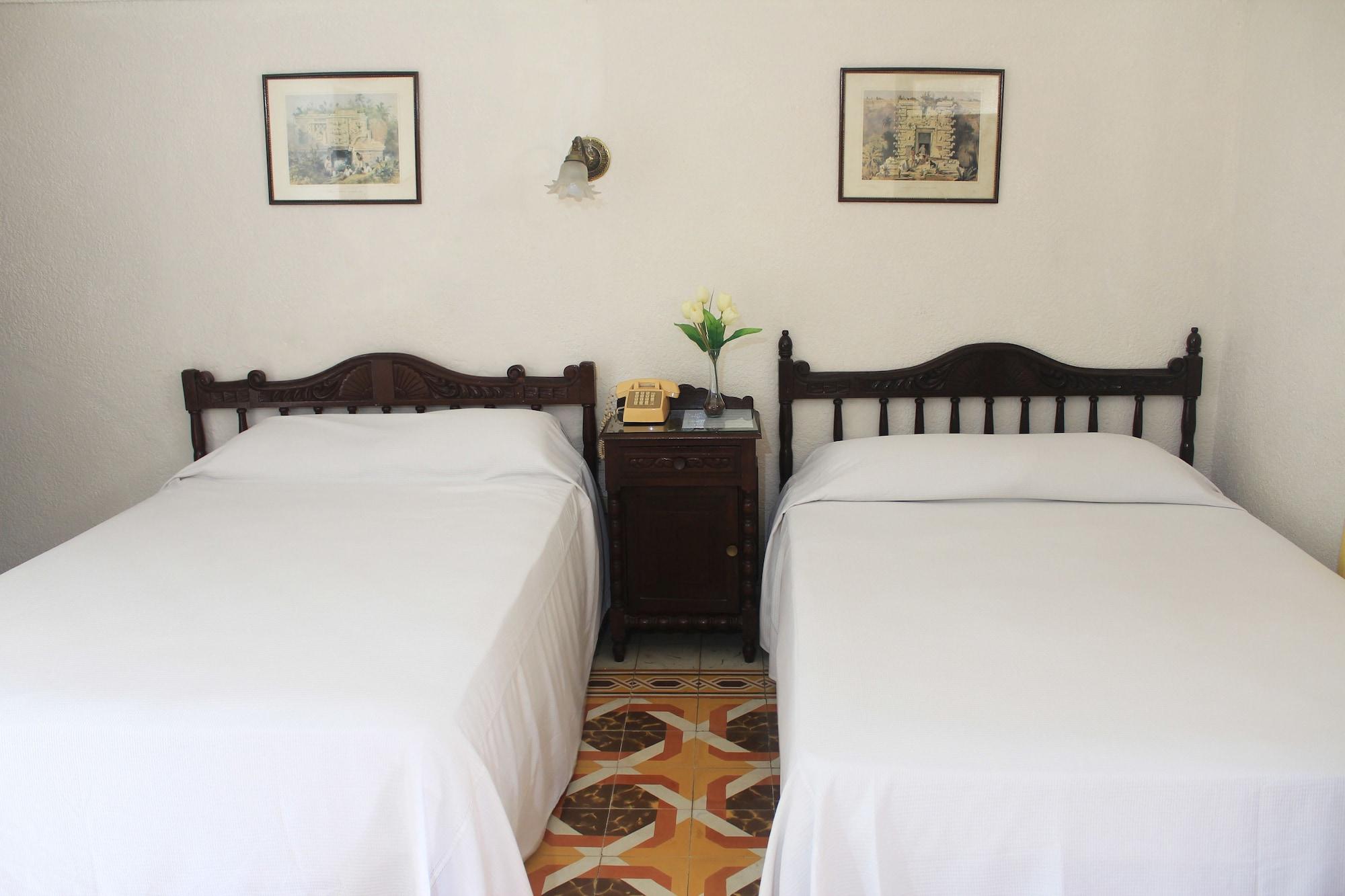 Hotel Posada Toledo & Galeria Мерида Экстерьер фото