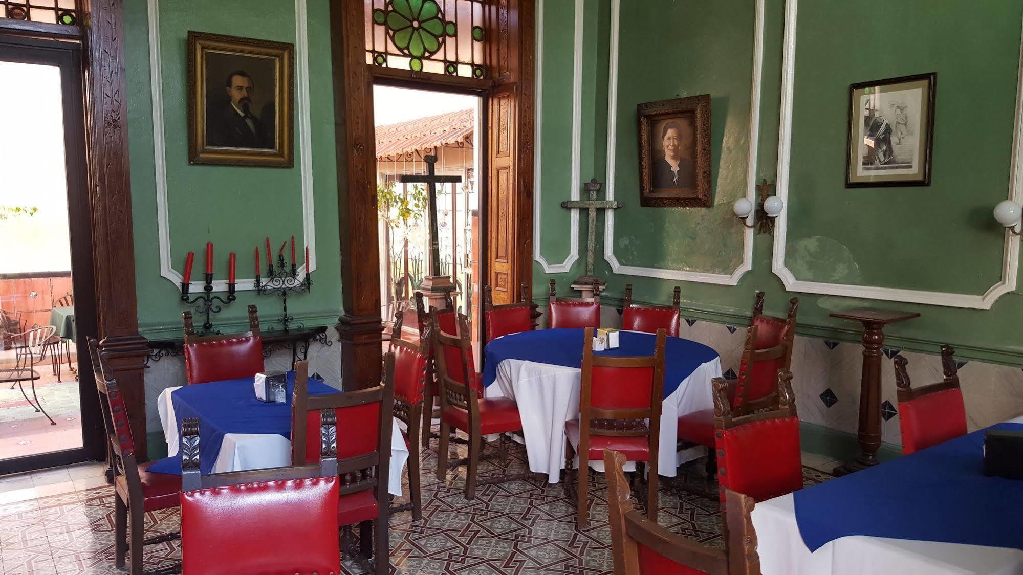Hotel Posada Toledo & Galeria Мерида Экстерьер фото