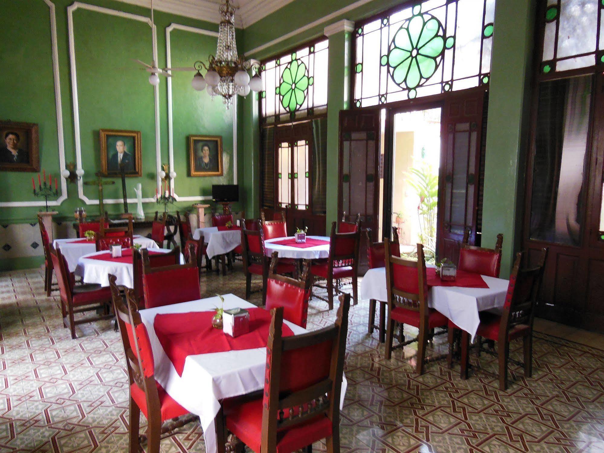 Hotel Posada Toledo & Galeria Мерида Экстерьер фото
